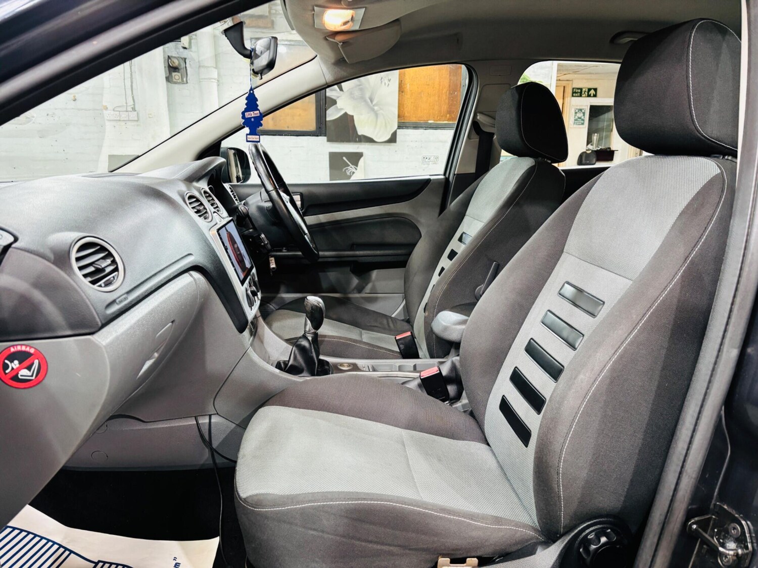 Used Ford Focus 2009 for sale - 76645851: Photo 15