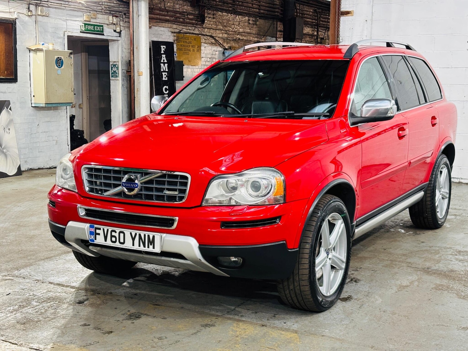 Used Volvo XC90 2010 for sale - 78086477: Photo 4