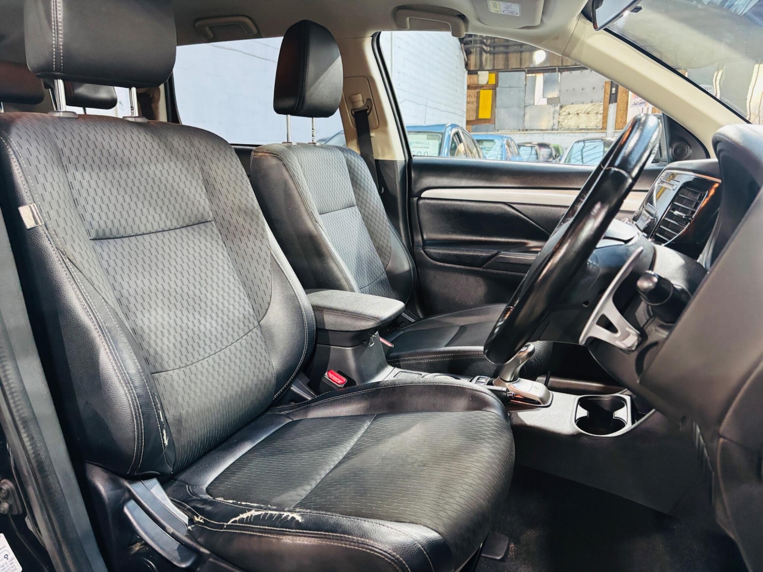 Used Mitsubishi Outlander for sale - 77925995: Photo 13