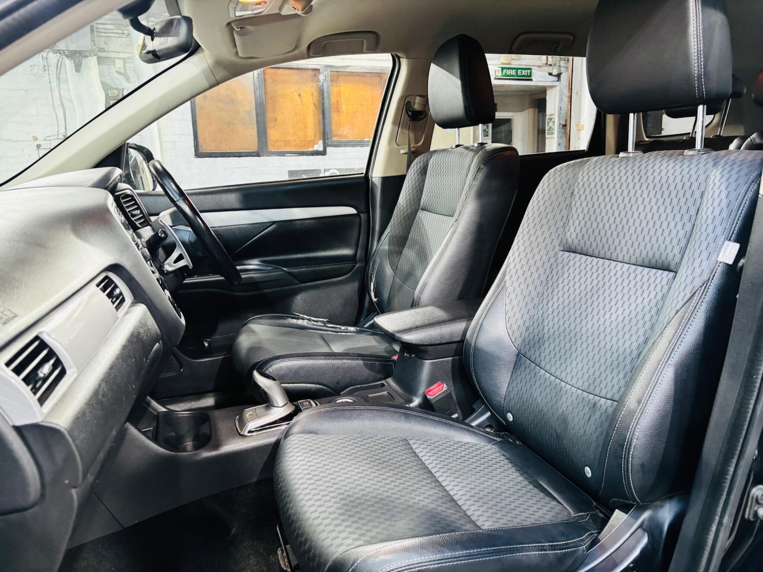 Used Mitsubishi Outlander for sale - 77925995: Photo 15