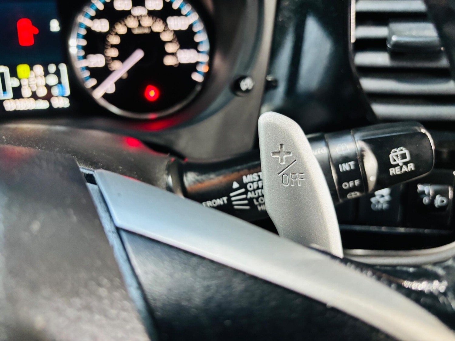 Used Mitsubishi Outlander for sale - 77925995: Photo 26