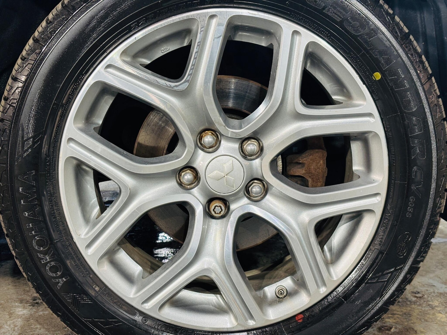 Used Mitsubishi Outlander for sale - 77925995: Photo 28