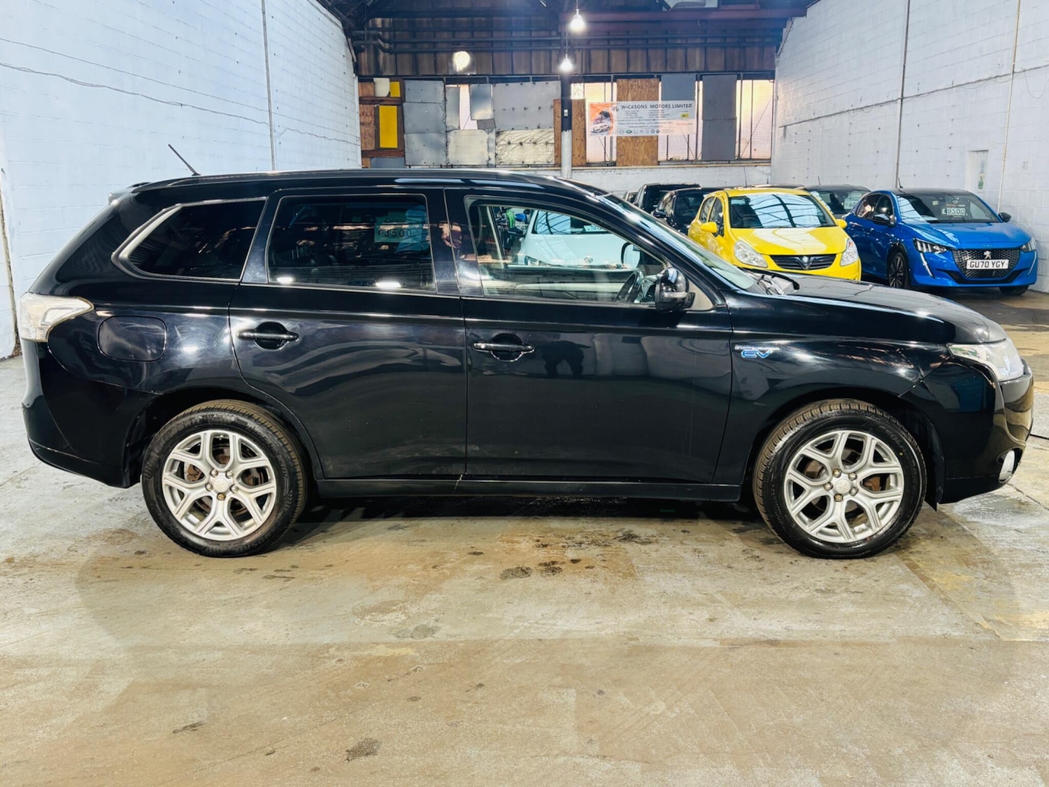 Used Mitsubishi Outlander for sale - 77925995: Photo 8