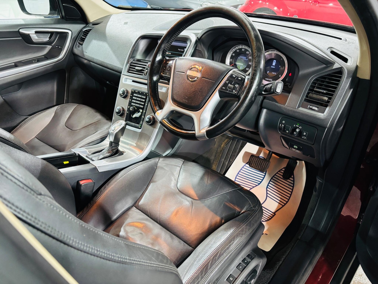 Used Volvo XC60 2012 for sale - 76771663: Photo 10