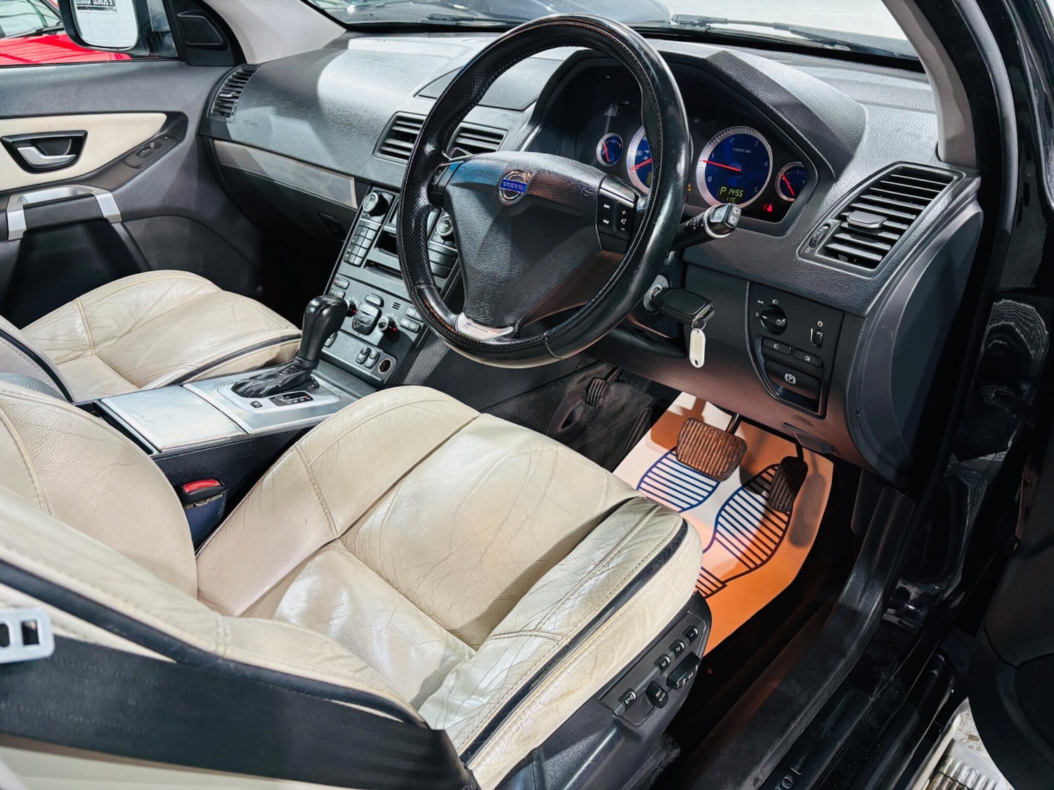 Used Volvo XC90 2011 for sale - 76584732: Photo 10