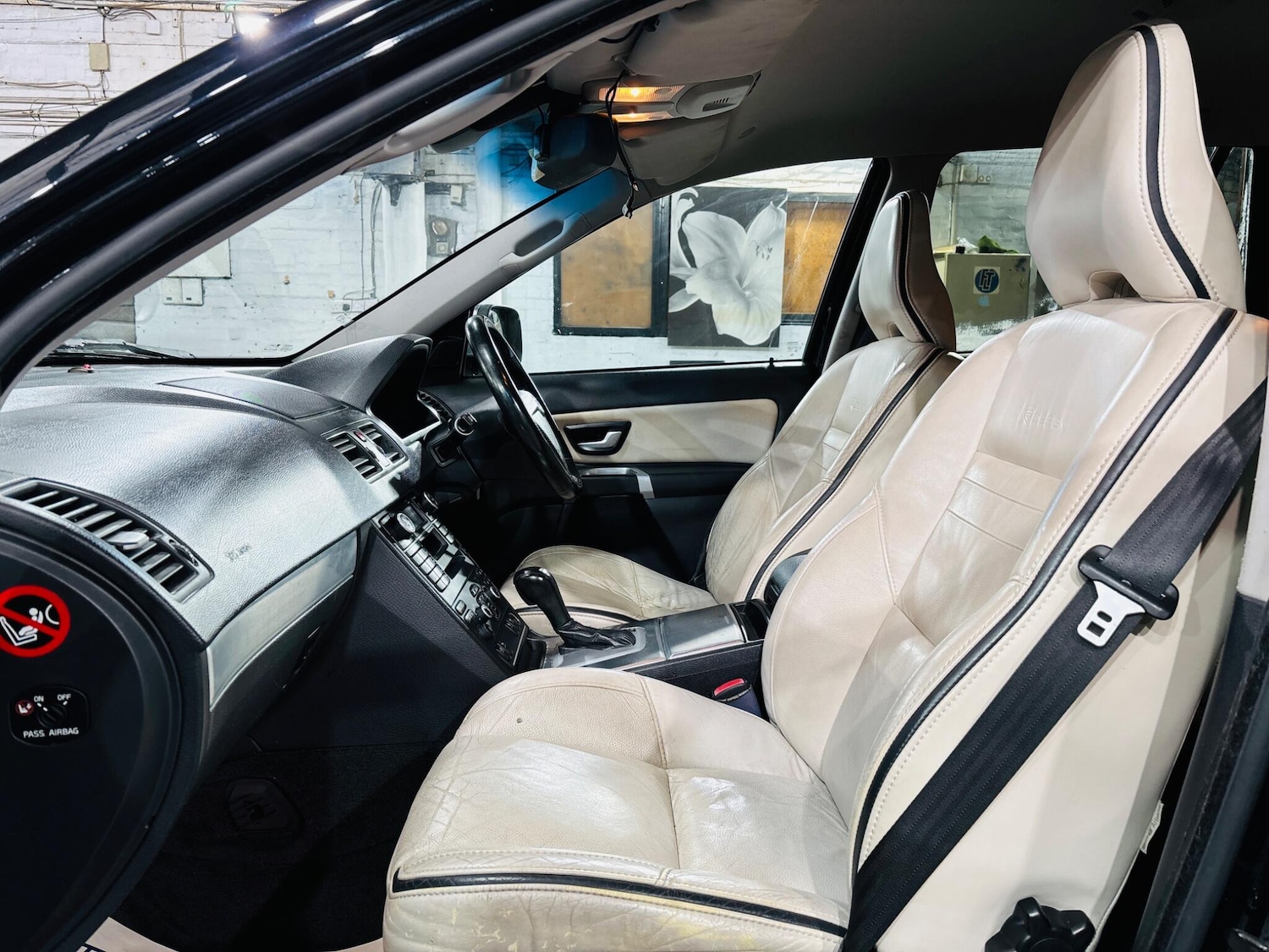 Used Volvo XC90 2011 for sale - 76584732: Photo 15