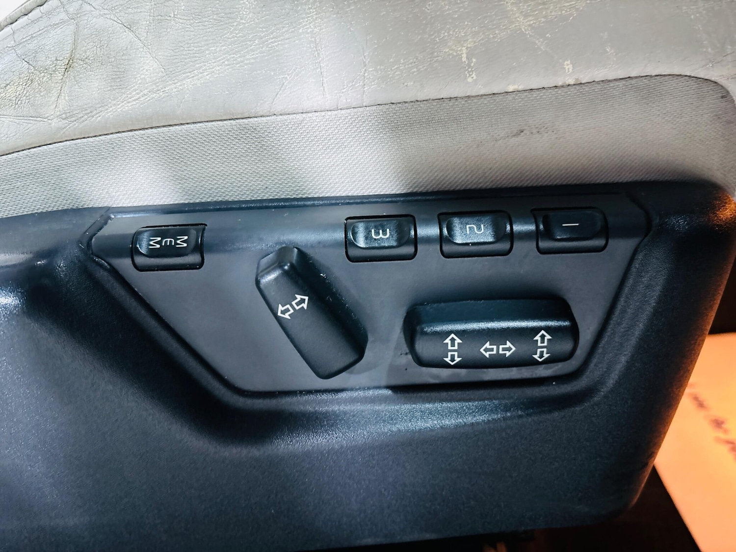 Used Volvo XC90 2011 for sale - 76584732: Photo 19