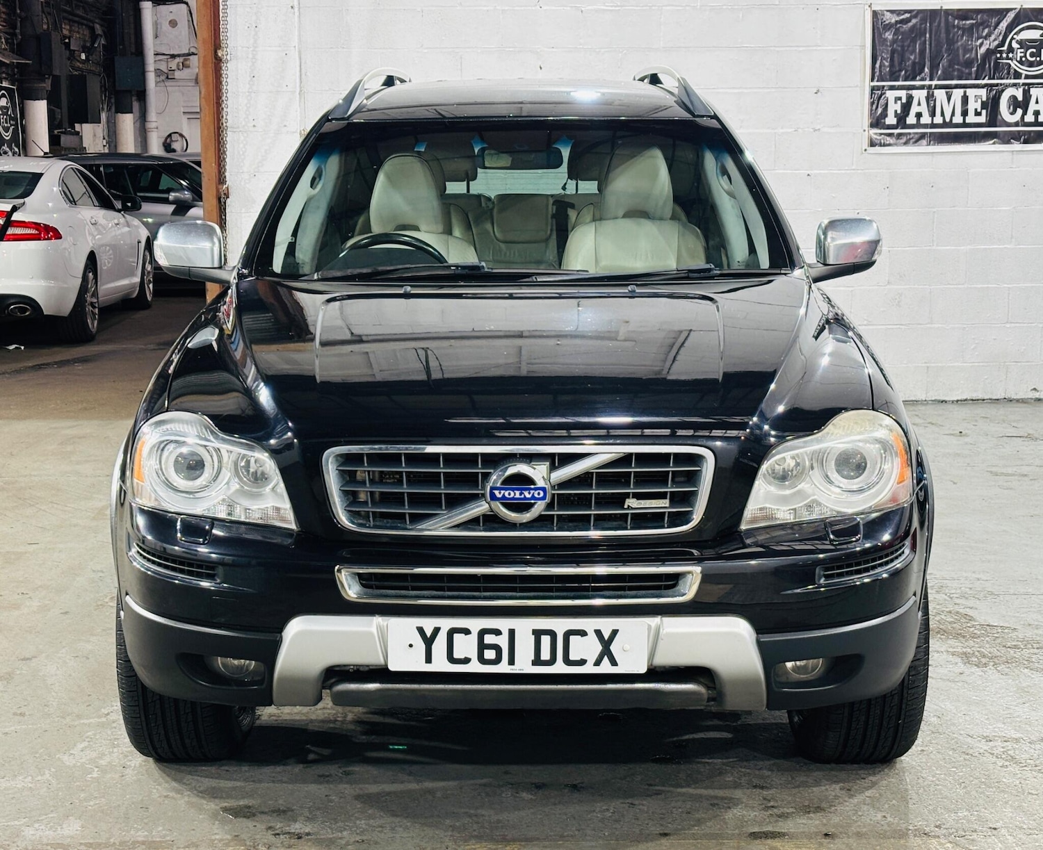 Used Volvo XC90 2011 for sale - 76584732: Photo 2