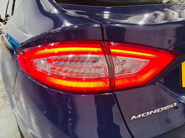 Used Ford Mondeo 2015 for sale - 76315232: Photo 32