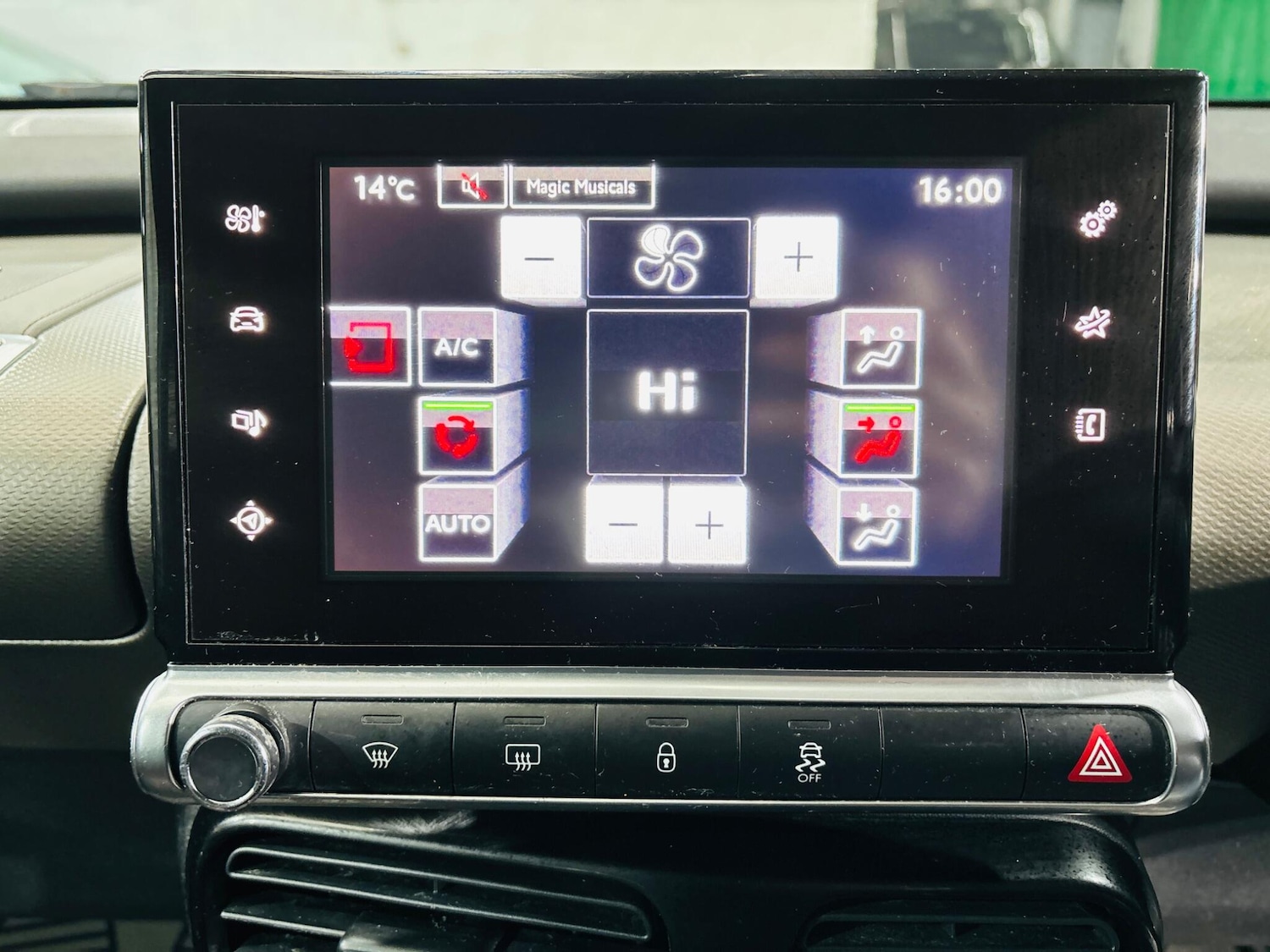 Used Citroen C4 Cactus 2016 for sale - 77238529: Photo 22