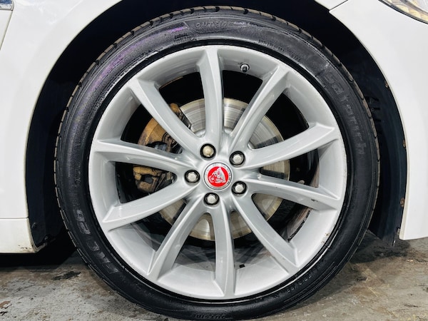 Used Jaguar XF 2014 for sale - 76314998: Photo 33
