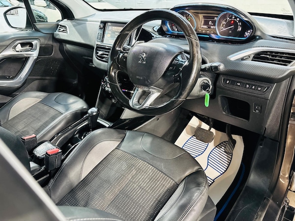 Used Peugeot 2008 2015 for sale - 76200830: Photo 10