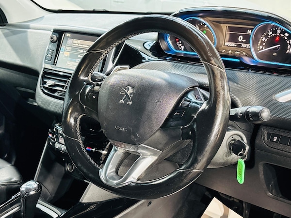 Used Peugeot 2008 2015 for sale - 76200830: Photo 11