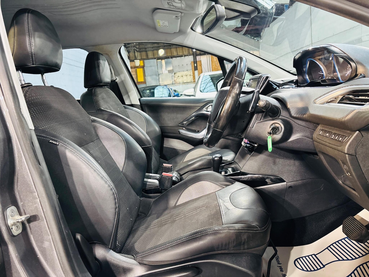 Used Peugeot 2008 2015 for sale - 76200830: Photo 13