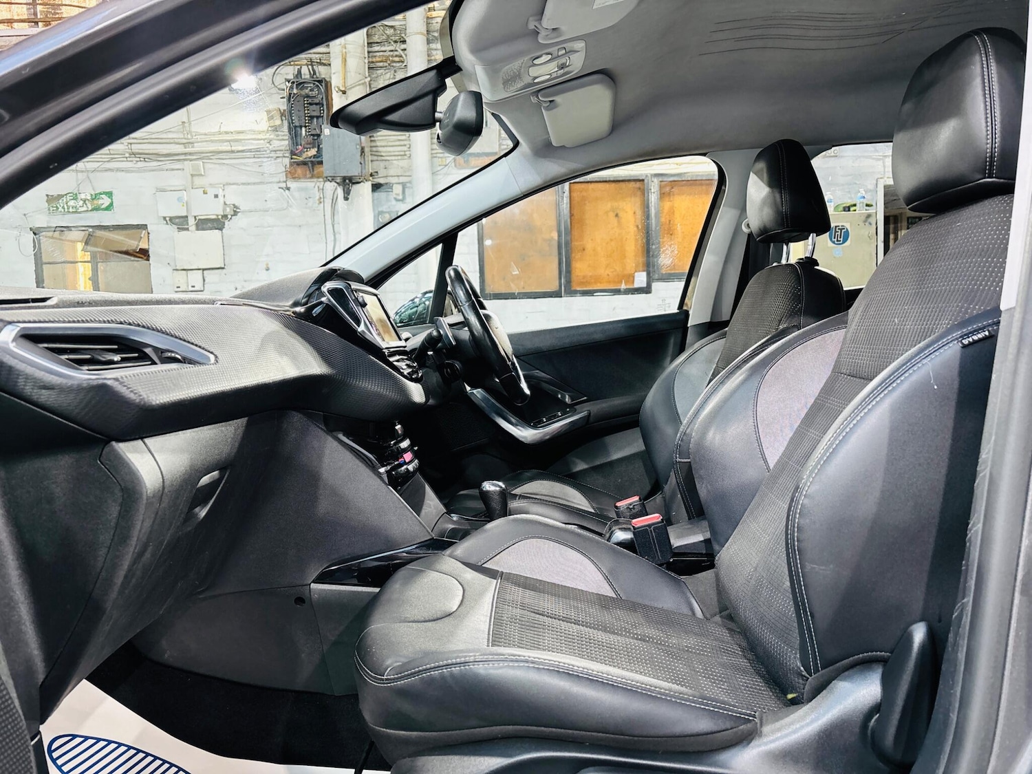 Used Peugeot 2008 2015 for sale - 76200830: Photo 15