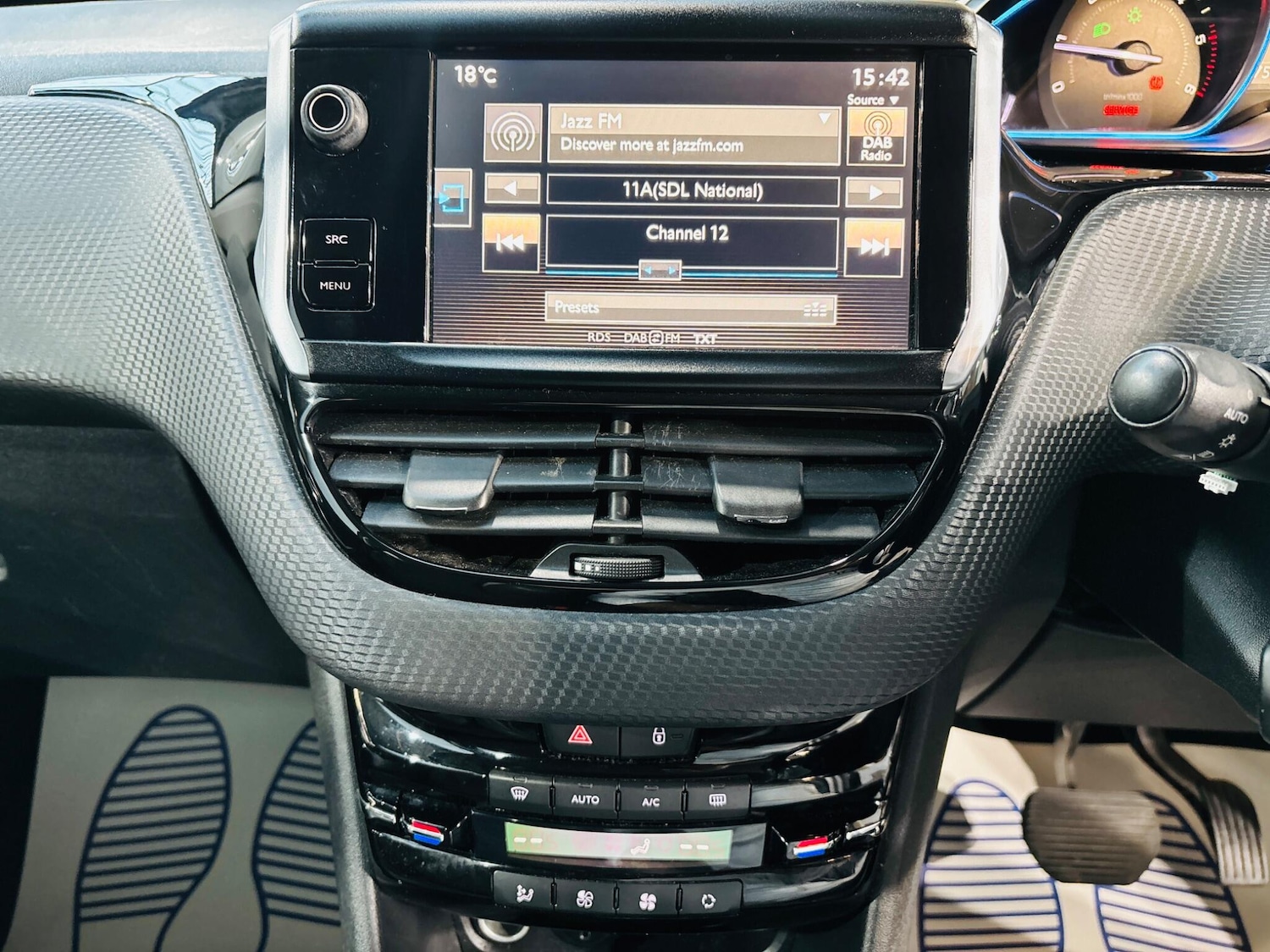 Used Peugeot 2008 2015 for sale - 76200830: Photo 21