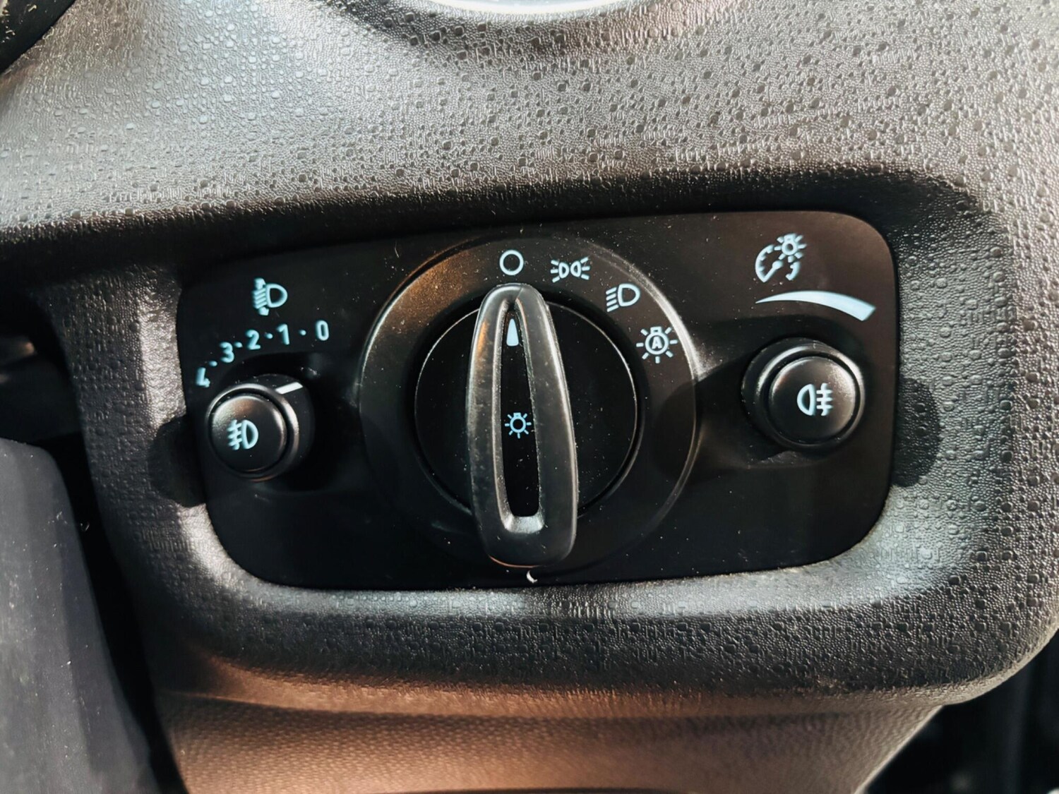 Used Ford Fiesta for sale - 78157104: Photo 18