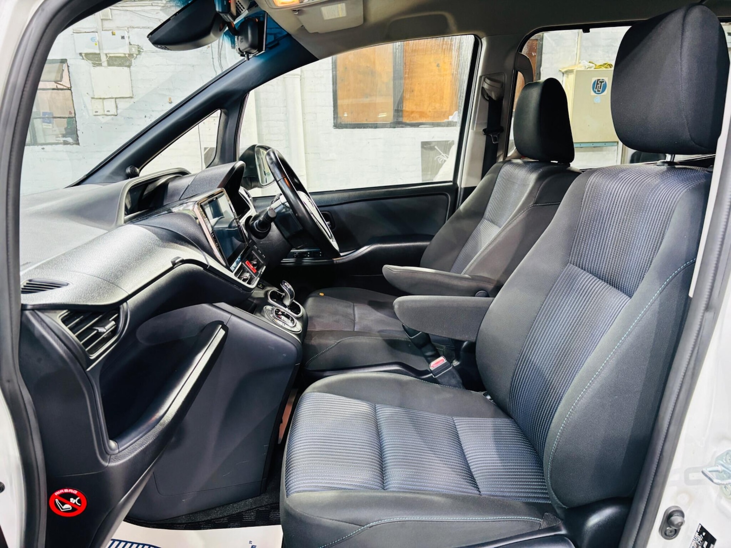 Used Toyota Voxy 2026 for sale - 77722977: Photo 15