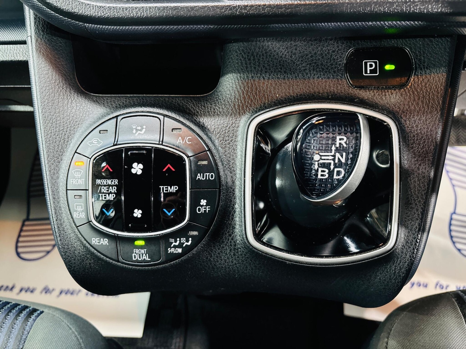 Used Toyota Voxy 2026 for sale - 77722977: Photo 22