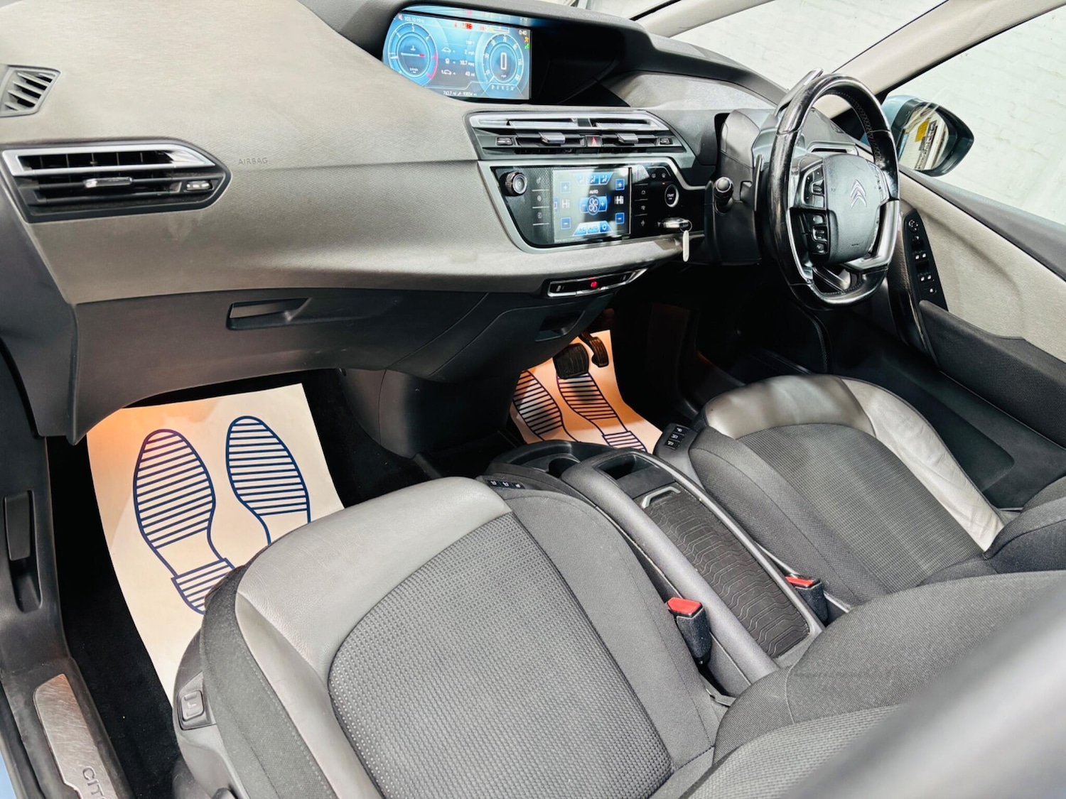 Used Citroen C4 Grand Picasso 2016 for sale - 76094552: Photo 14