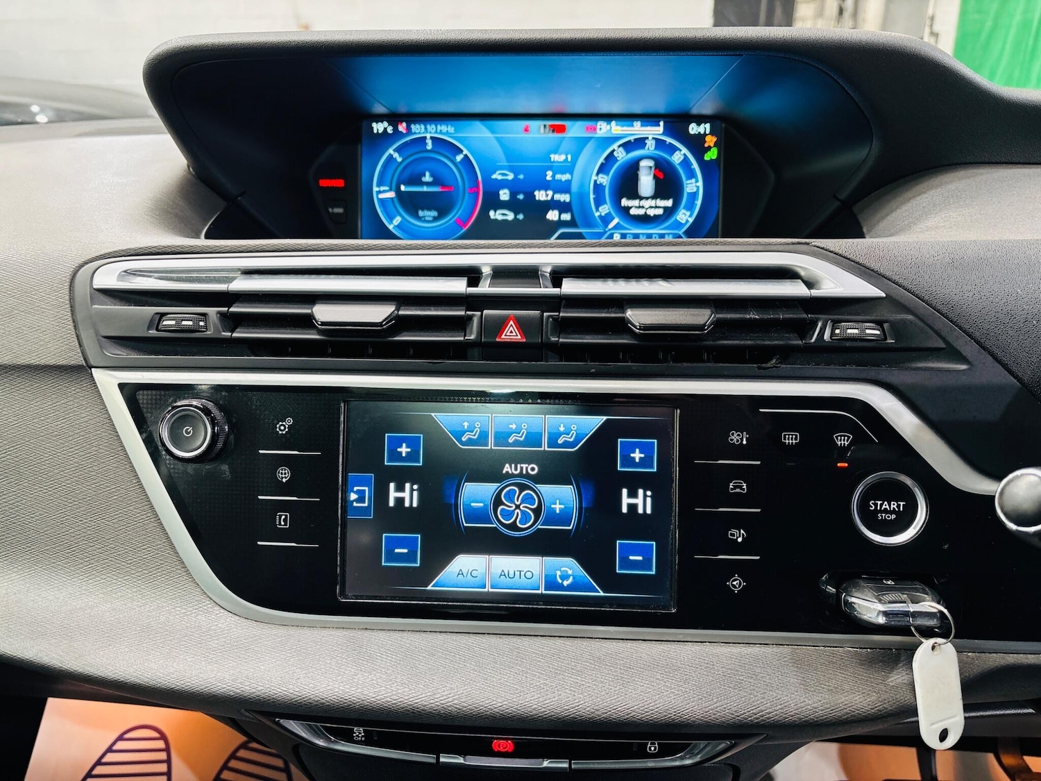 Used Citroen C4 Grand Picasso 2016 for sale - 76094552: Photo 17