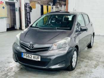 Used Toyota Yaris 2012 for sale - 74849559: Photo