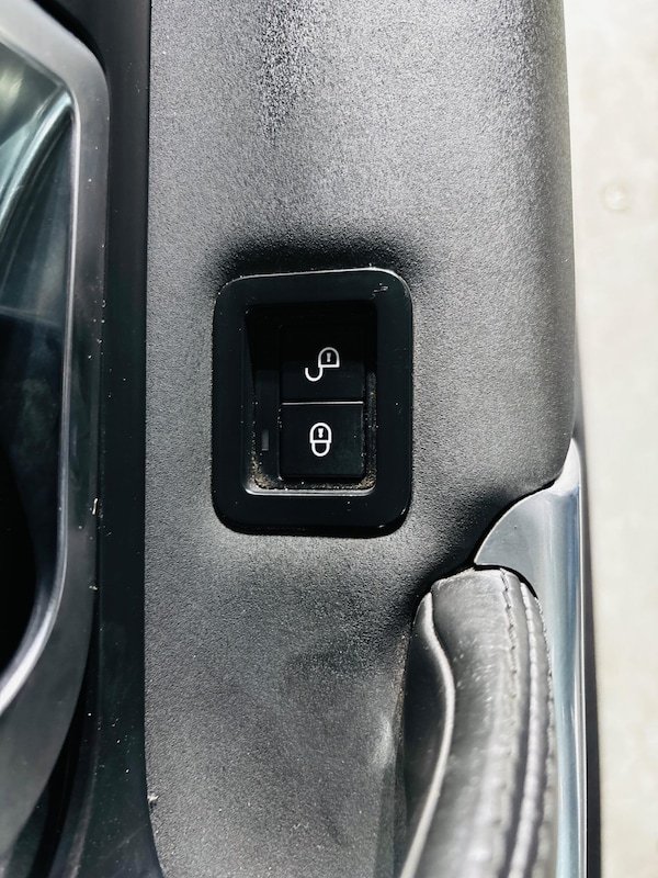 Used Land Rover Discovery Sport 2016 for sale - 76314274: Photo 18