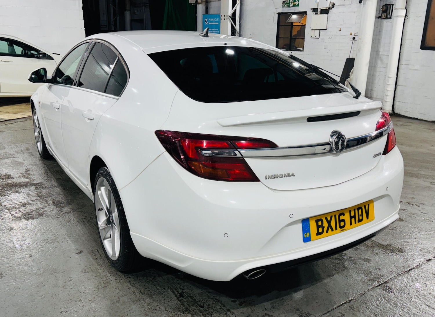 Used Vauxhall Insignia 2016 for sale - 76996949: Photo 7