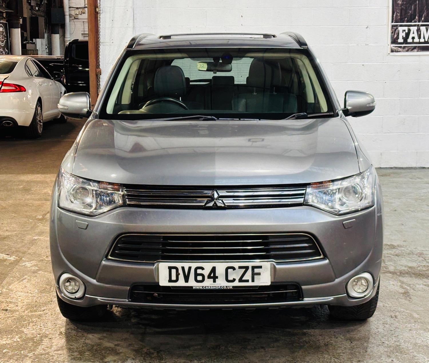 Used Mitsubishi Outlander for sale - 77658775: Photo 2