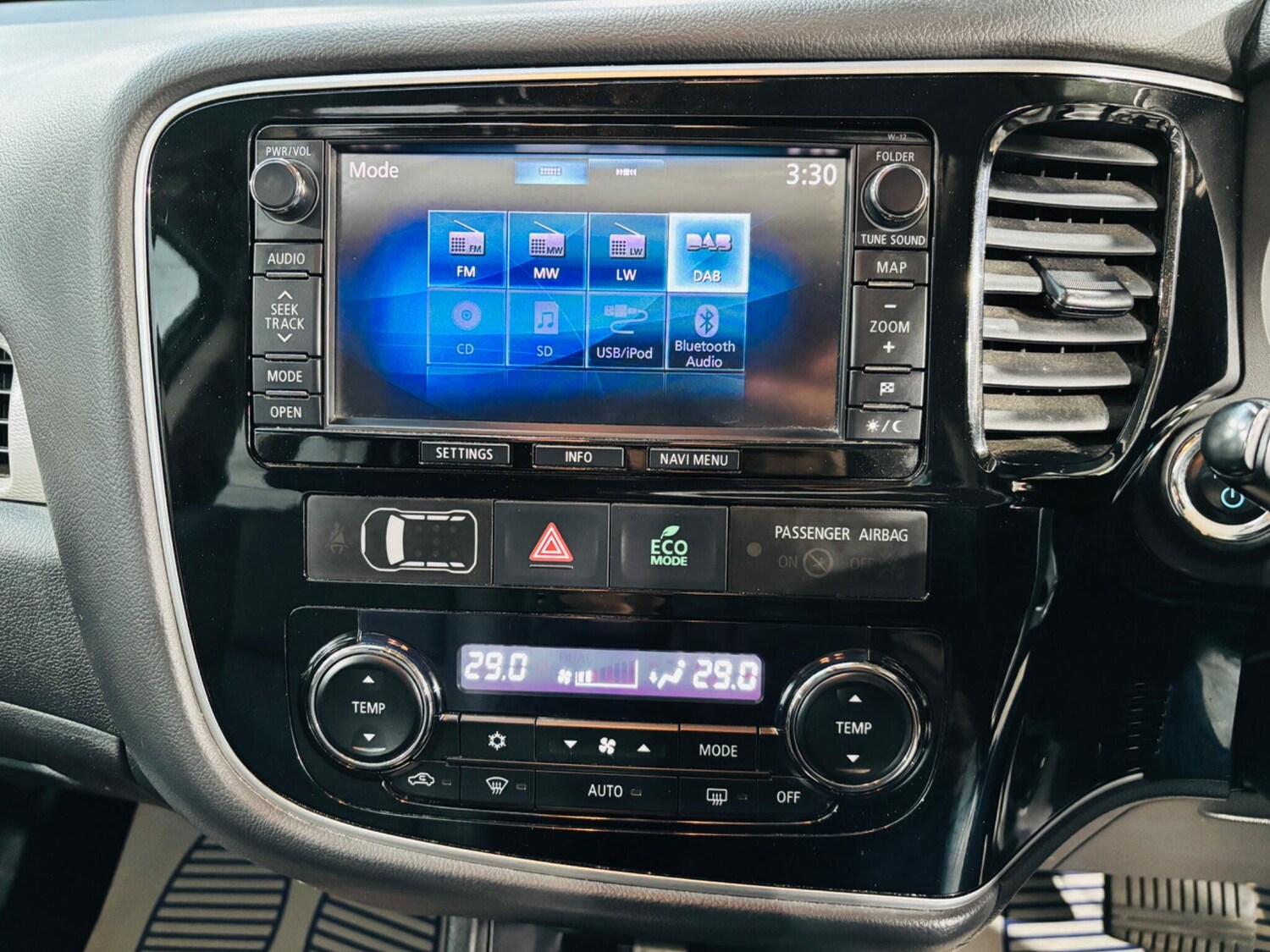 Used Mitsubishi Outlander for sale - 77658775: Photo 25