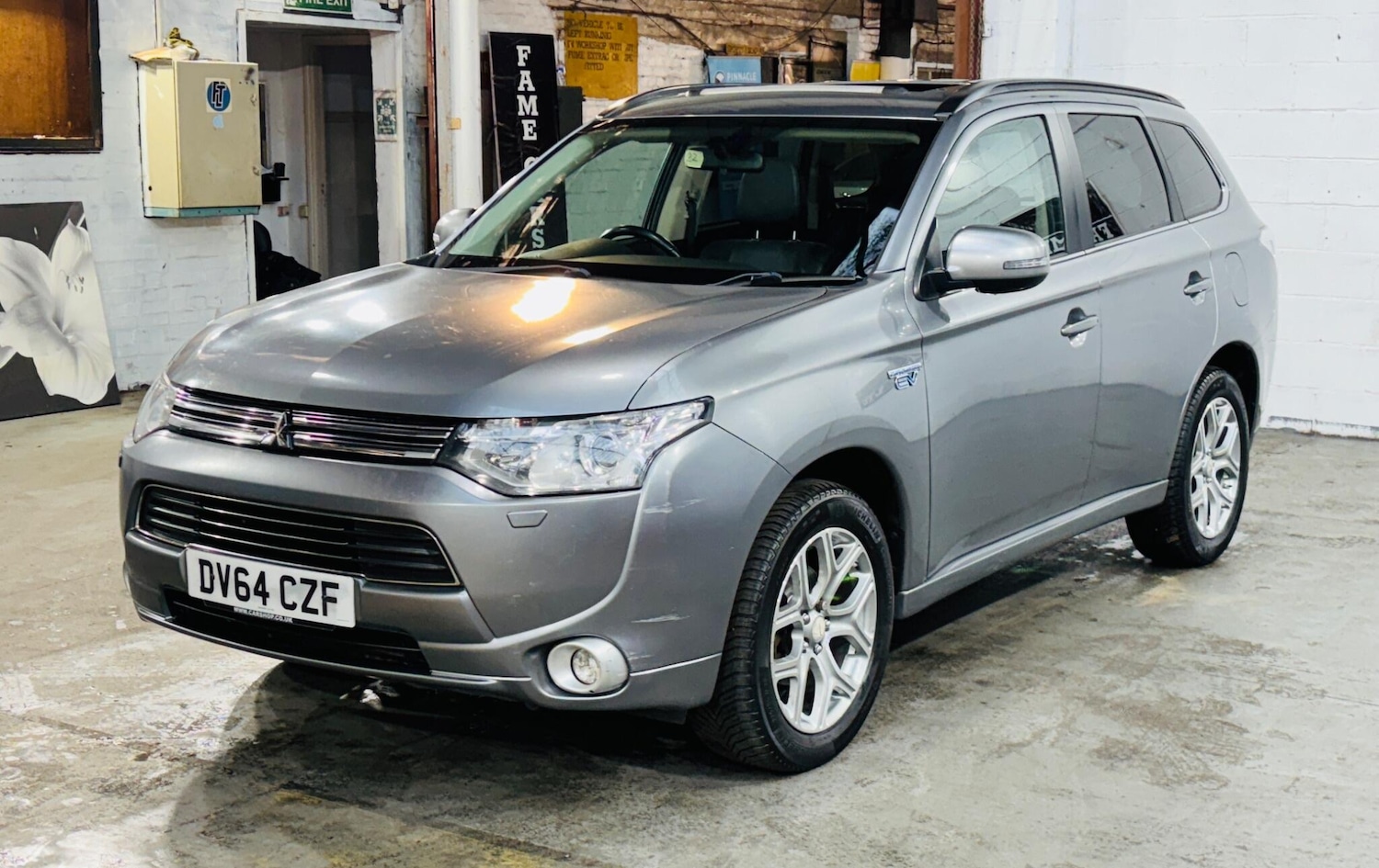 Used Mitsubishi Outlander for sale - 77658775: Photo 4