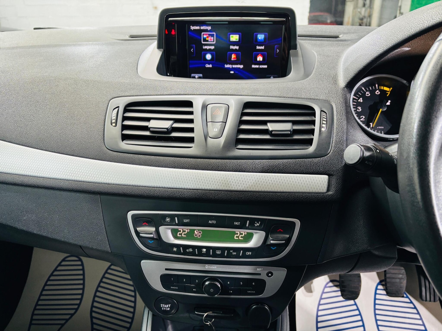 Used Renault Megane 2014 for sale - 76550348: Photo 24