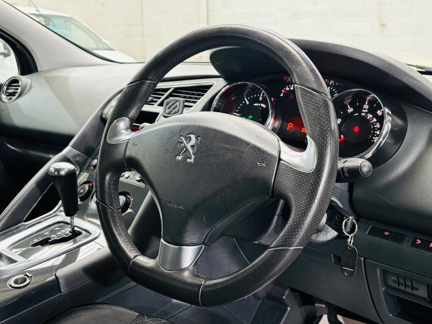 Used Peugeot 3008 2015 for sale - 76013112: Photo 11