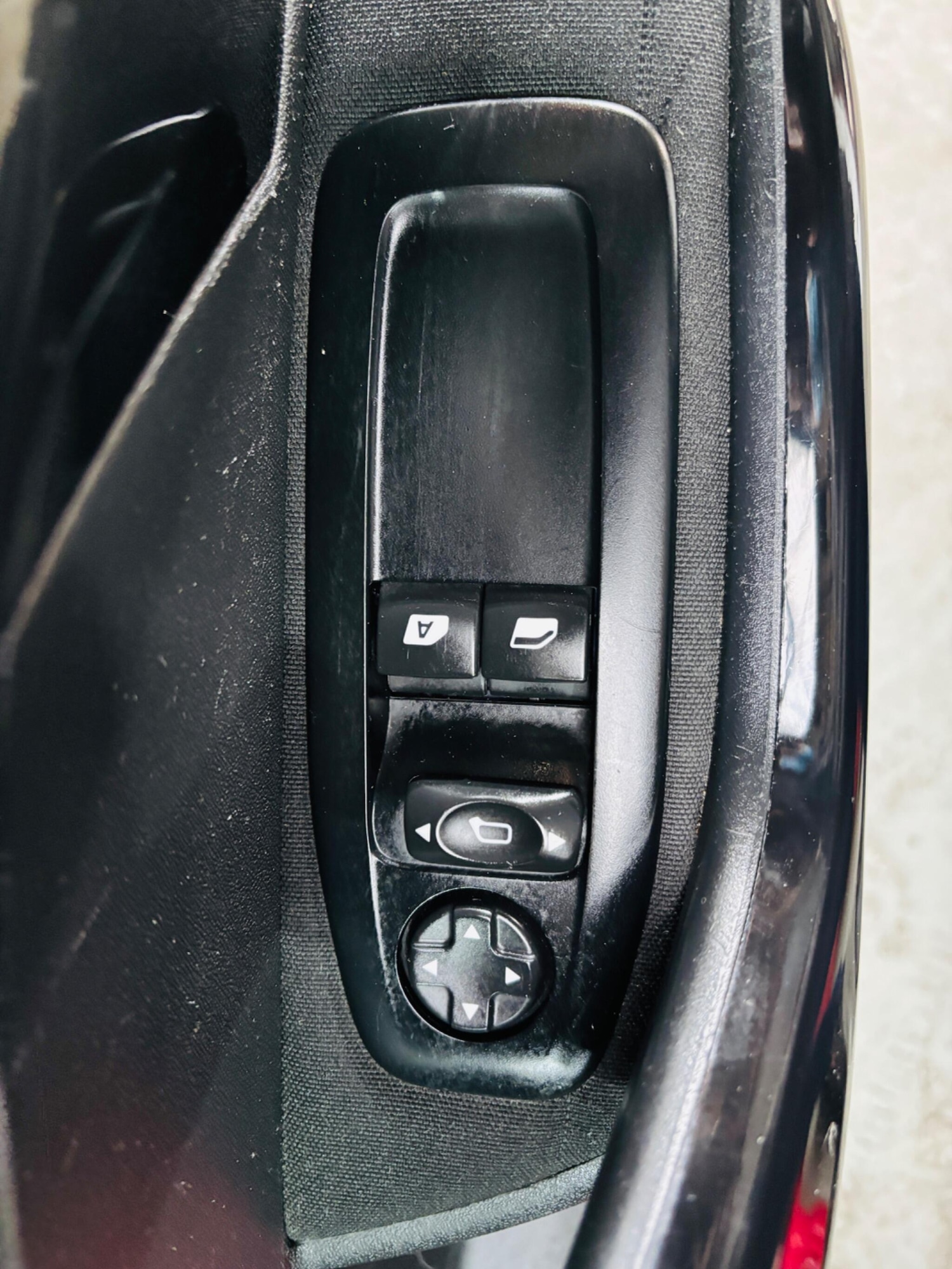 Used Peugeot 208 2013 for sale - 77769018: Photo 17