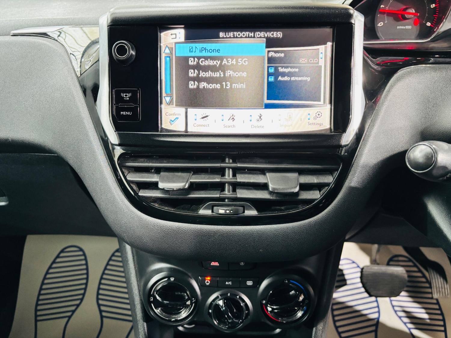 Used Peugeot 208 2013 for sale - 77769018: Photo 24