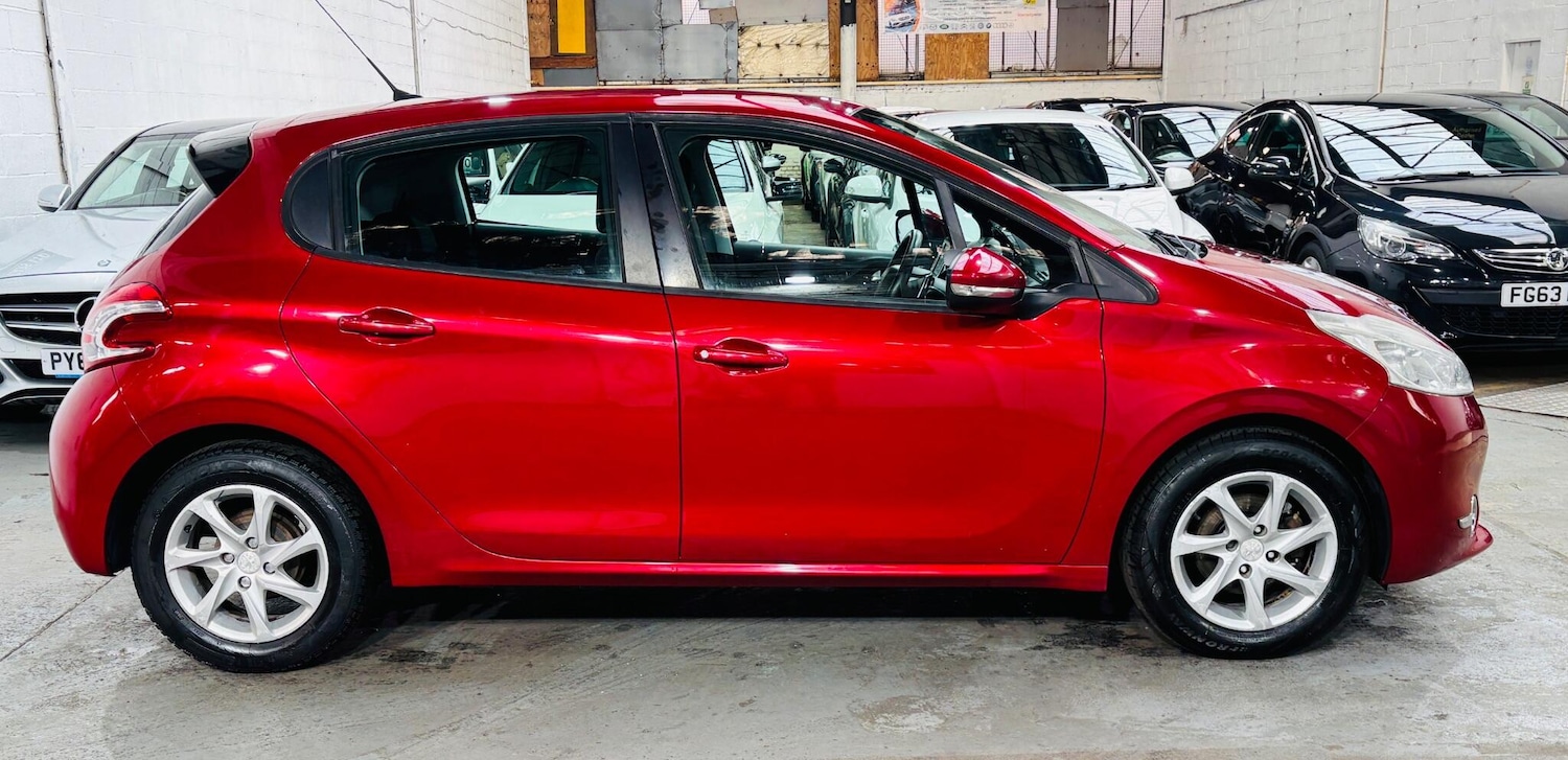 Used Peugeot 208 2013 for sale - 77769018: Photo 8