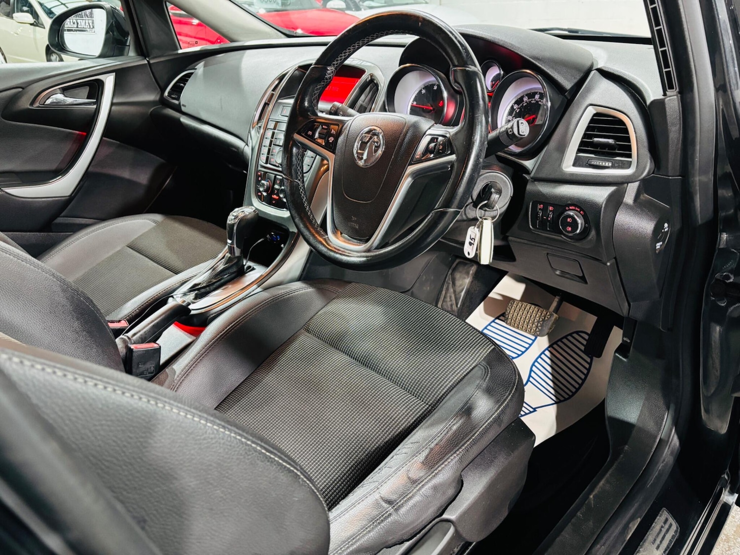 Used Vauxhall Astra 2013 for sale - 76457461: Photo 10