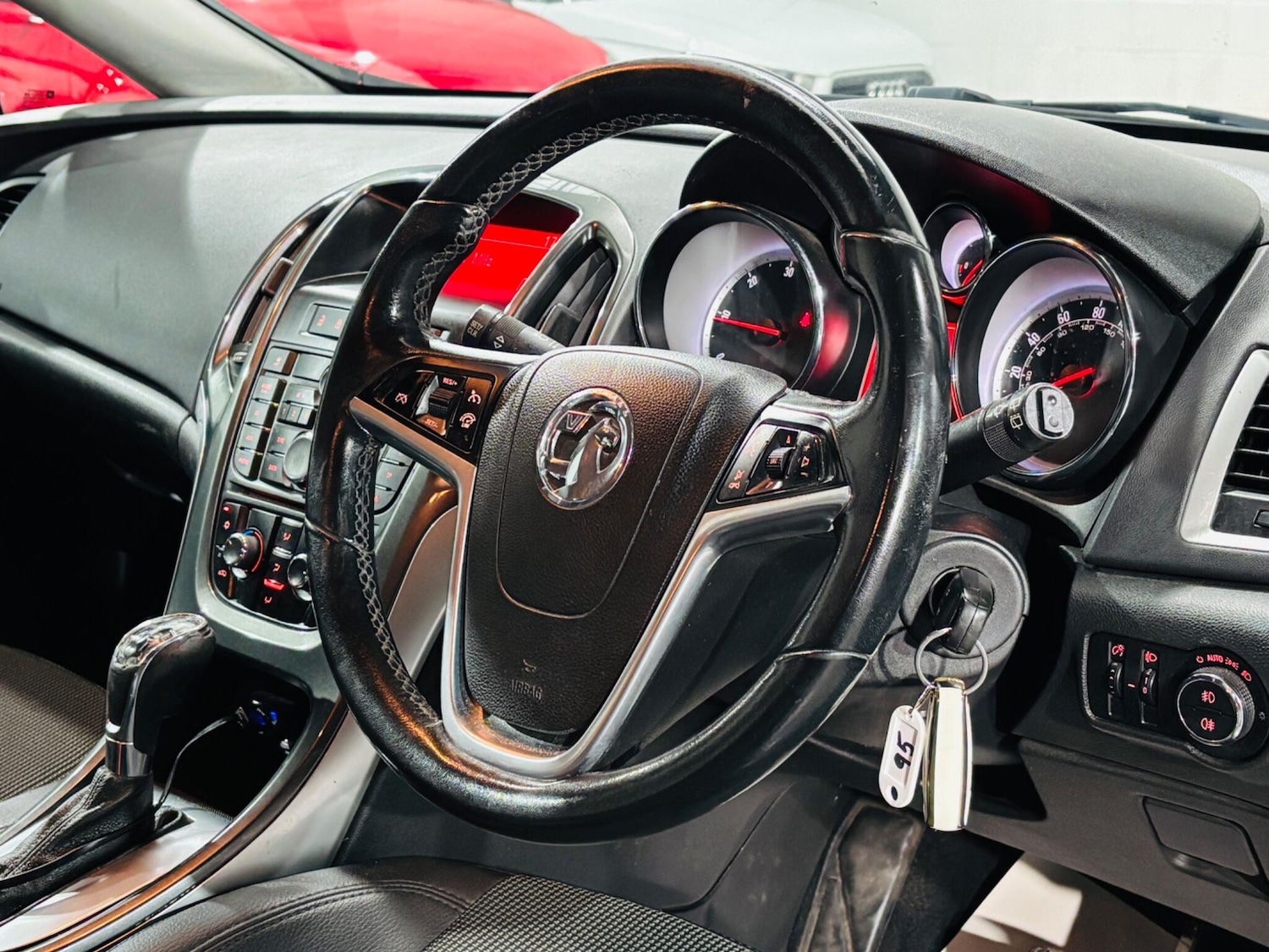 Used Vauxhall Astra 2013 for sale - 76457461: Photo 11