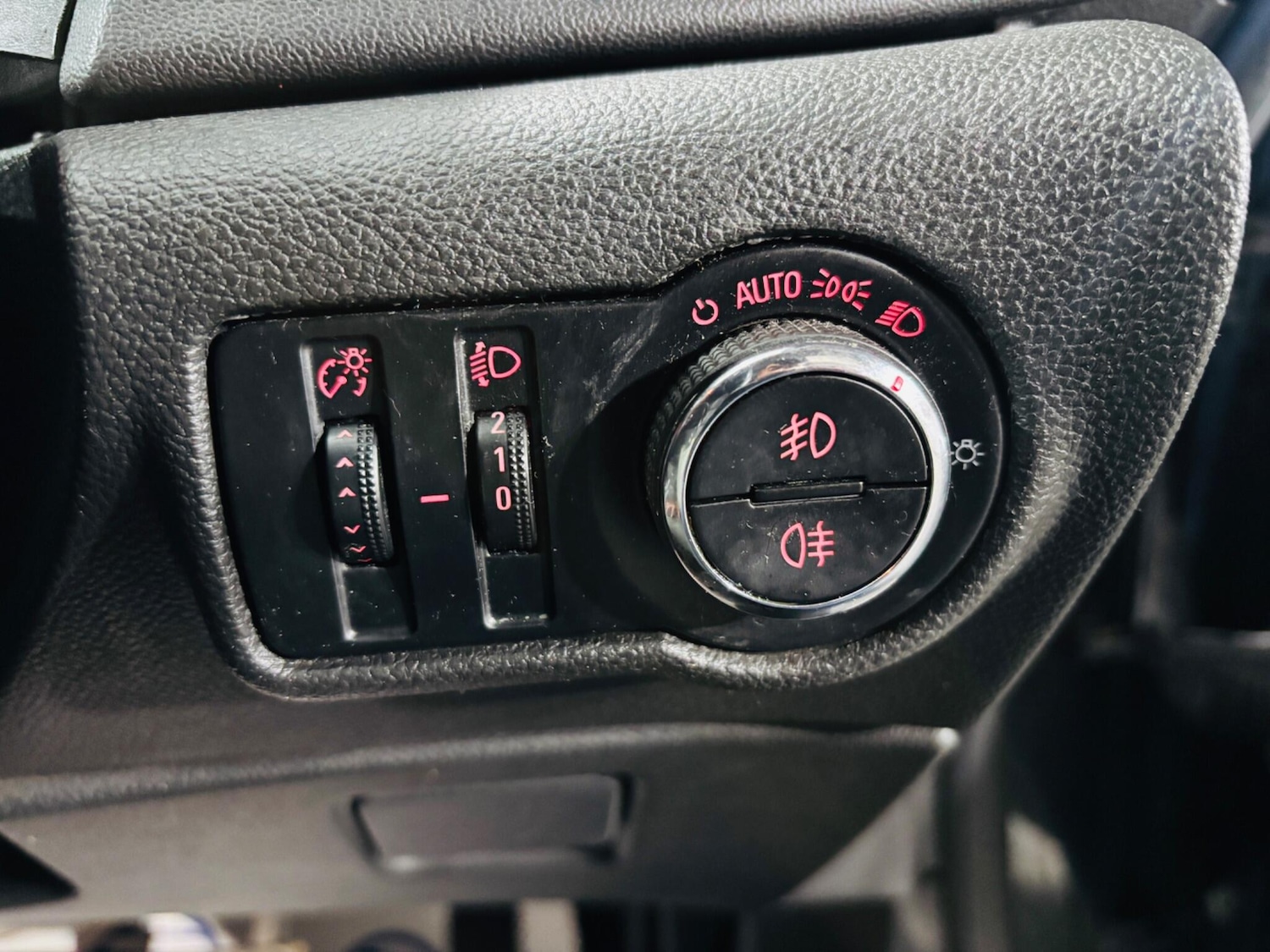 Used Vauxhall Astra 2013 for sale - 76457461: Photo 18