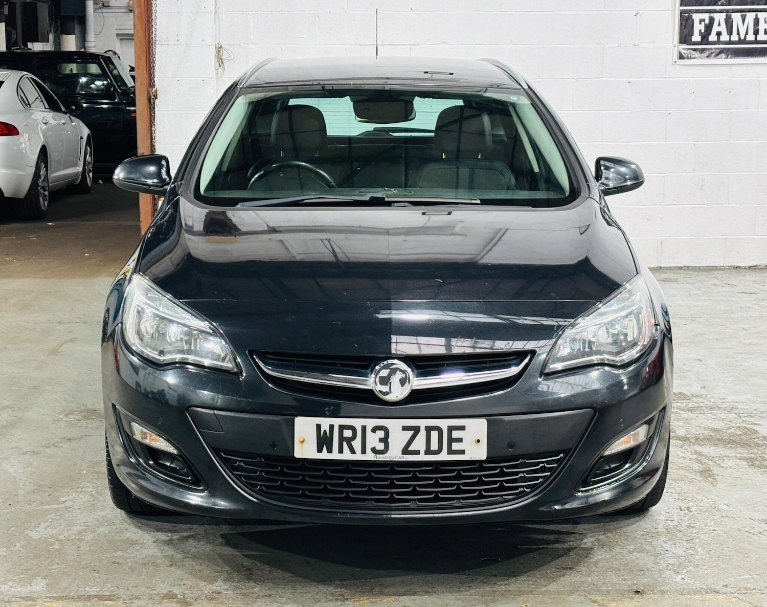 Used Vauxhall Astra 2013 for sale - 76457461: Photo 2