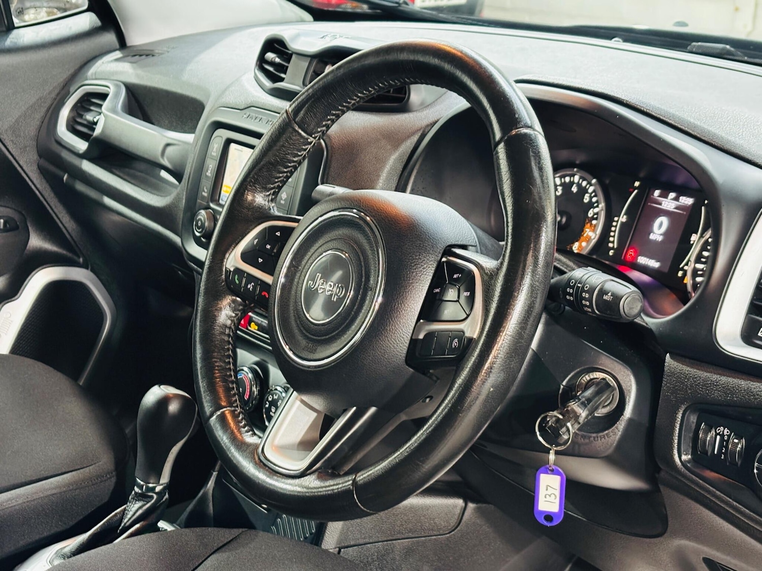 Used Jeep Renegade 2015 for sale - 77351458: Photo 11