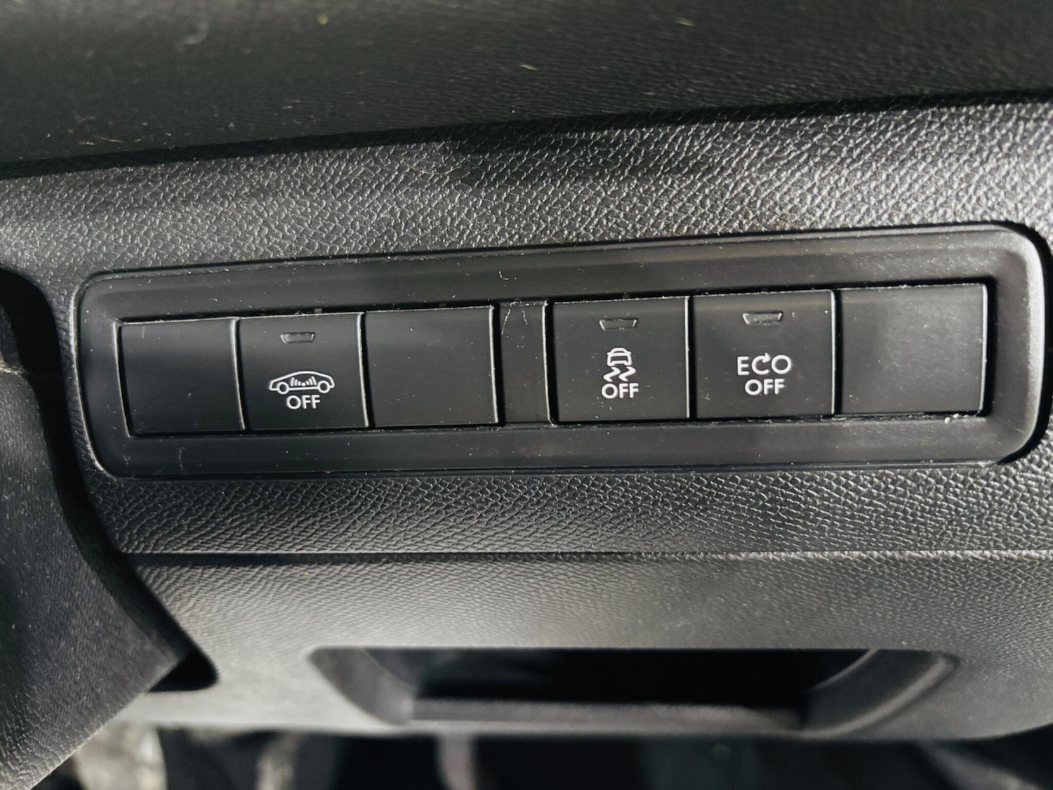 Used Peugeot 308 2016 for sale - 77060488: Photo 28