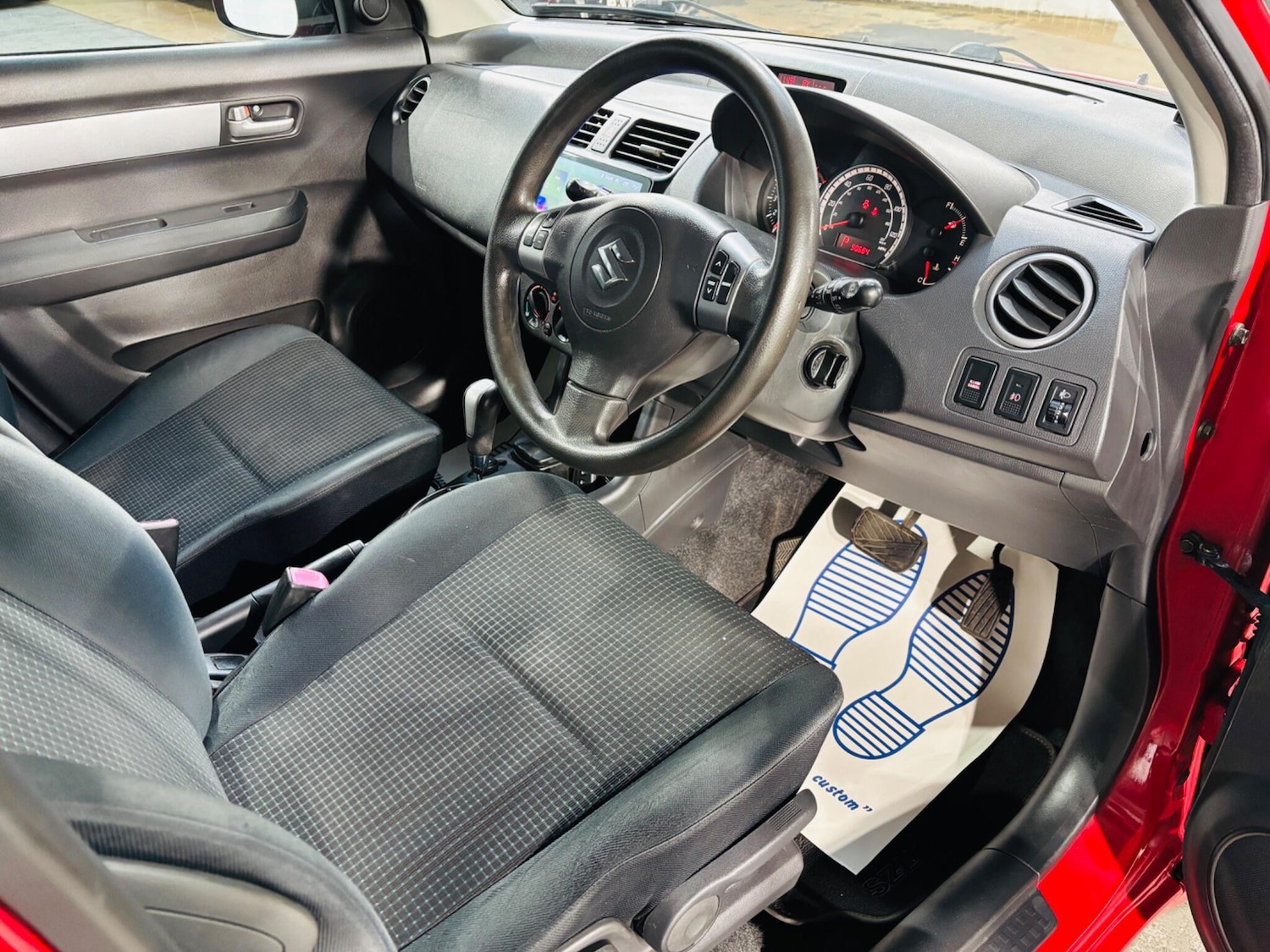 Used Suzuki Swift 2006 for sale - 77175195: Photo 10