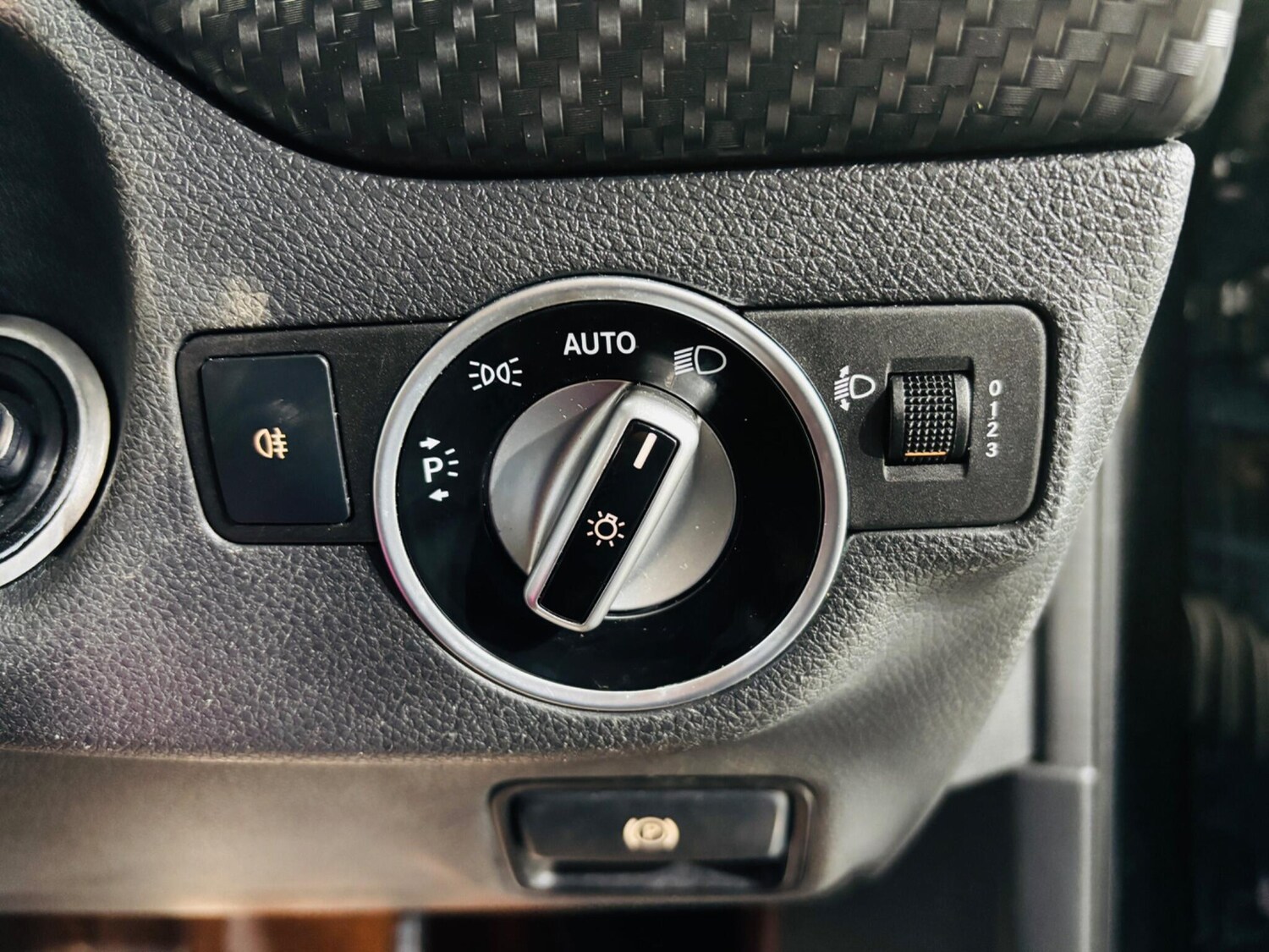 Used Mercedes-Benz A-Class 2014 for sale - 76633410: Photo 19