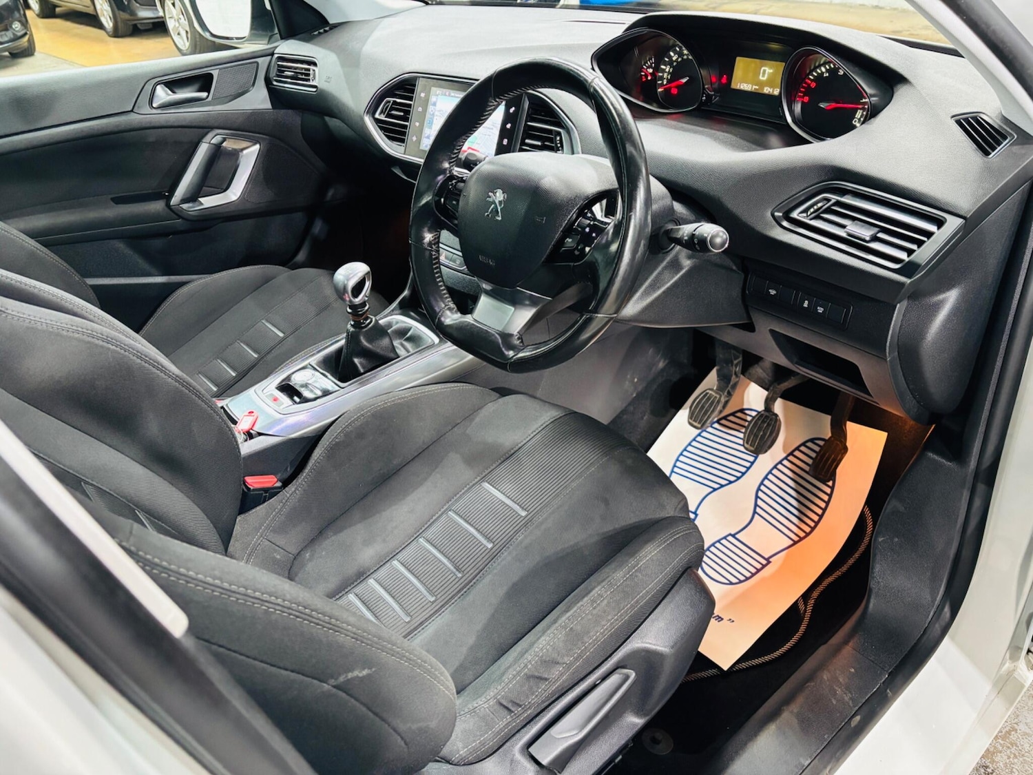 Used Peugeot 308 2014 for sale - 77883541: Photo 10