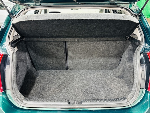 Used Toyota Corolla 2002 for sale - 76215137: Photo 28