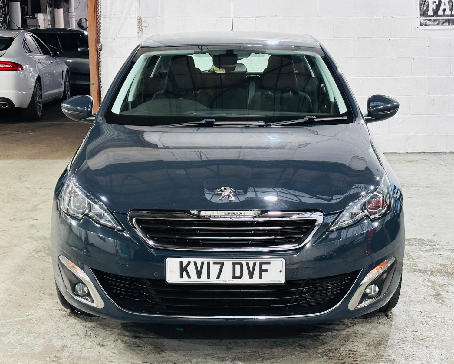 Used Peugeot 308 2017 for sale - 76990800: Photo 2