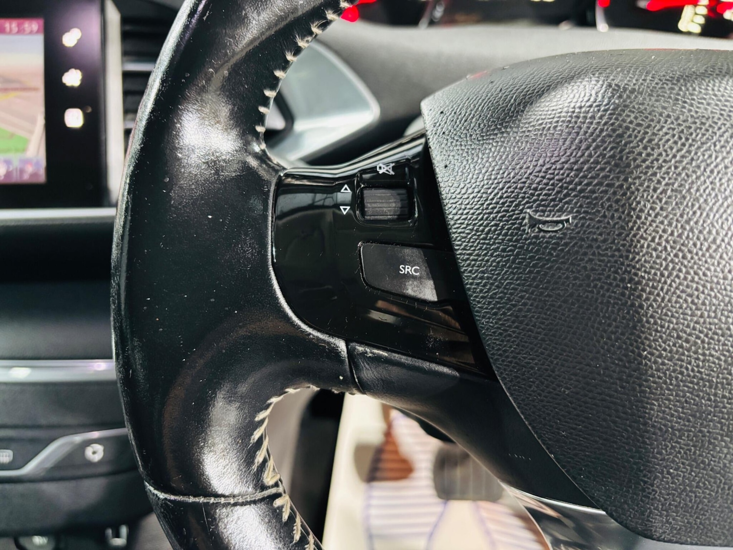 Used Peugeot 308 2017 for sale - 76990800: Photo 20