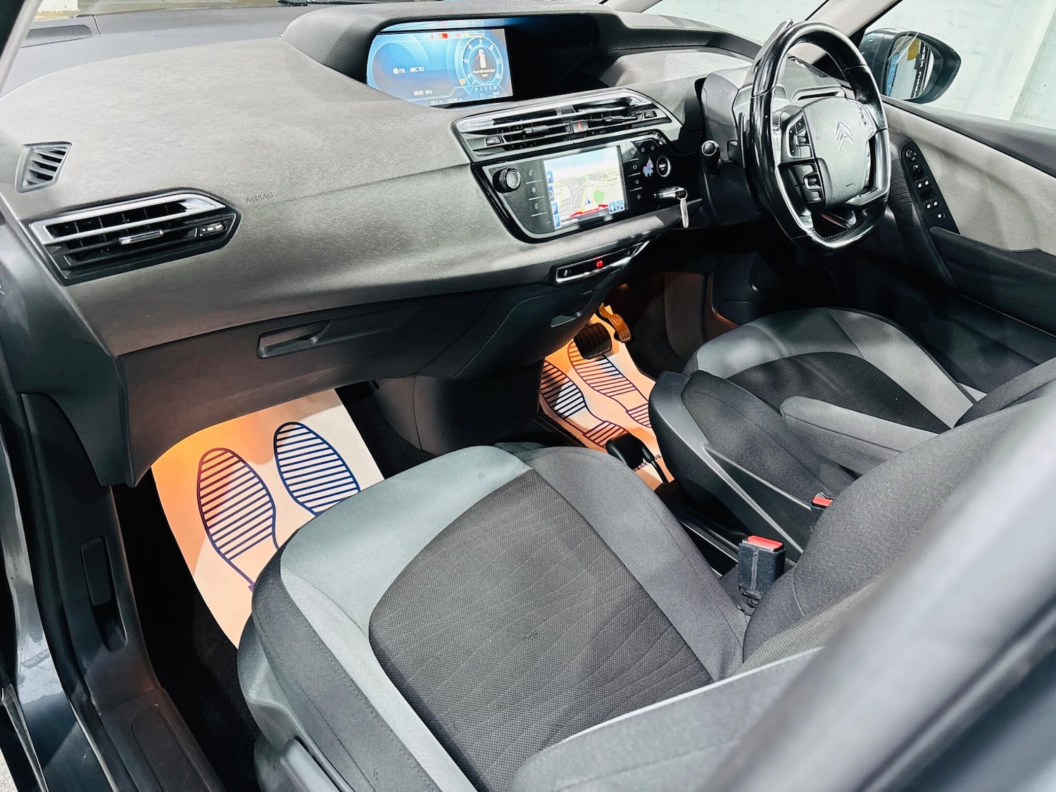 Used Citroen C4 Grand Picasso 2015 for sale - 76152377: Photo 14