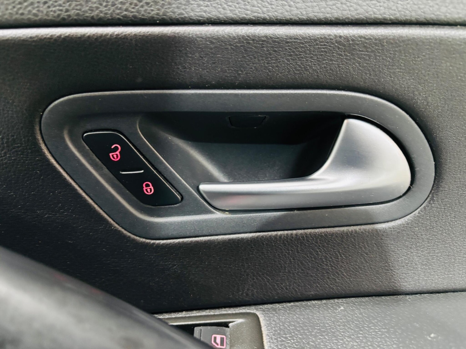 Used Volkswagen Scirocco 2012 for sale - 76408566: Photo 18